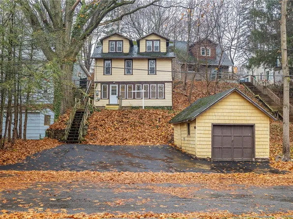 289 Mallard Dr, Rochester, NY 14622