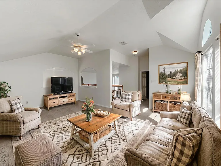 14213 Stone Bluff Ln — Photo 32