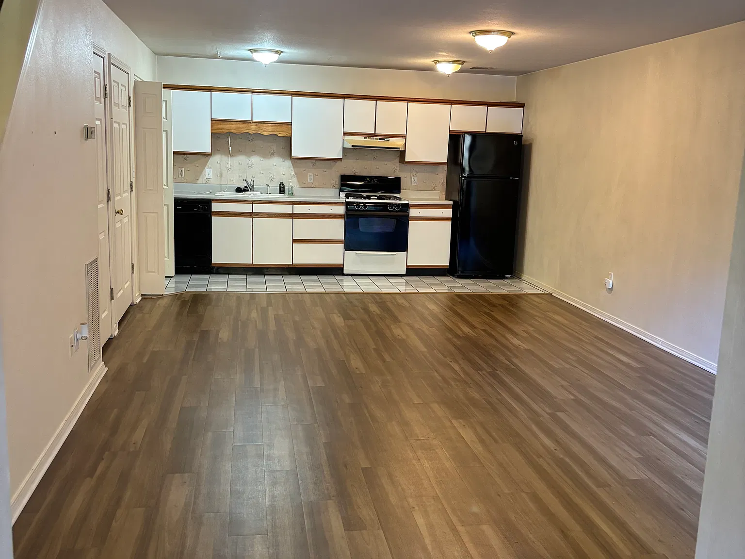 115 Dove Ln — Photo 1