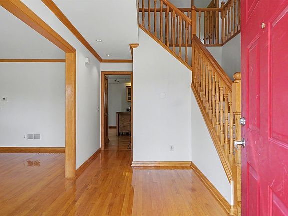 5th image of 2404 N Nottingham Ct