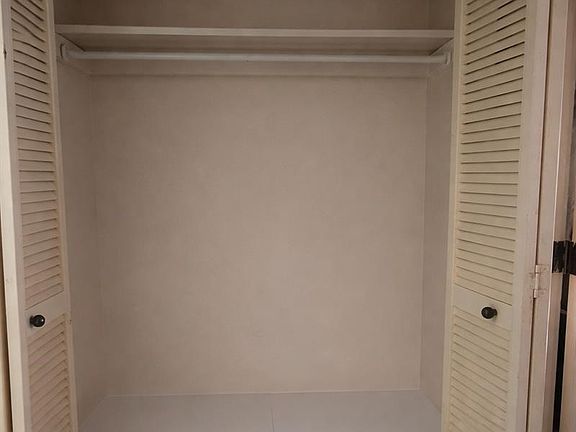 5th image of 1088 Bishop St APT 1404
