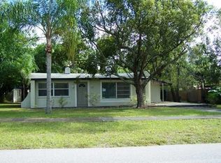 10321 Newport Cir, Tampa, FL 33612
