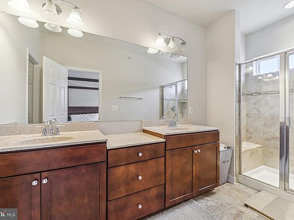 5th image of 3031 Saint Josephs Dr