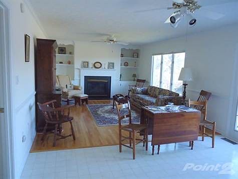 Living room 1