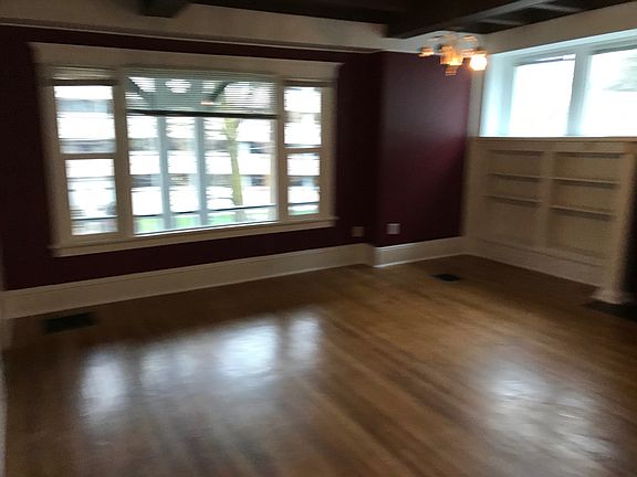 4th image of 615 W 6th Ave APT A