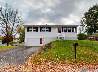 5 Grovemount Ln, Lewiston, ME 04240
