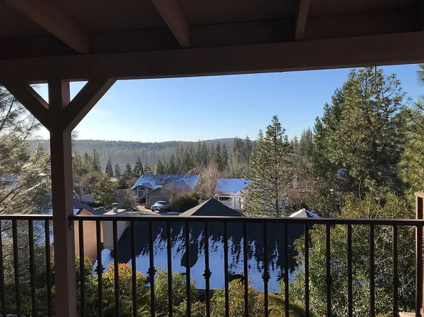 121 Castlemont Dr, Grass Valley, CA 95945