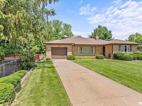2nd image of 1105 35th Avenue Ct