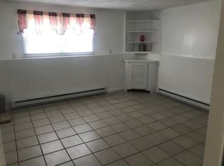 22 Lee St, Pawtucket, RI 02861