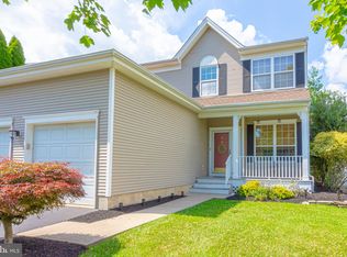 16 Coburn Rd, Pennington, NJ 08534