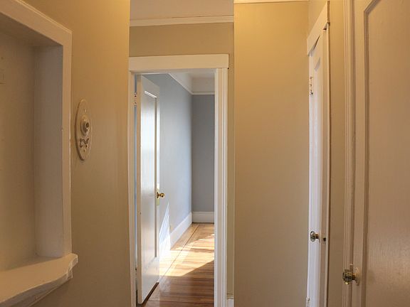 2nd image of 2600 Bryant St APT 4