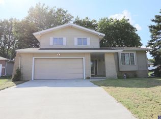 1365 N Chestnut St, Wahoo, NE 68066
