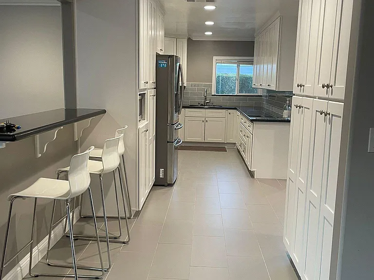 2332 S 4th Ave — Photo 10