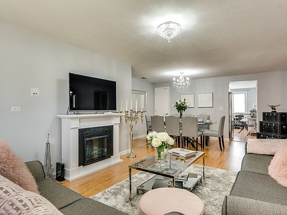 3rd image of 5825 W Higgins Ave APT 1A