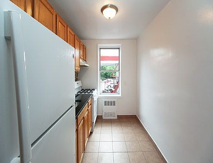 1st image of 3116 68th St APT 1C