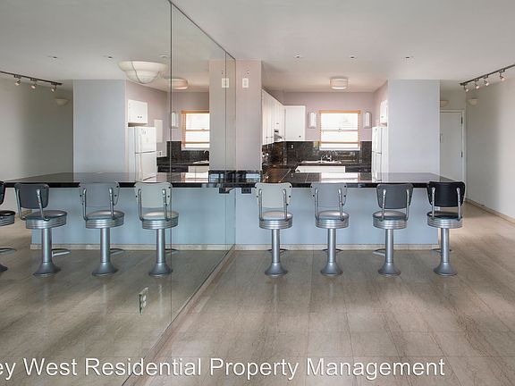 5th image of 2601 S Roosevelt Blvd APT 203A