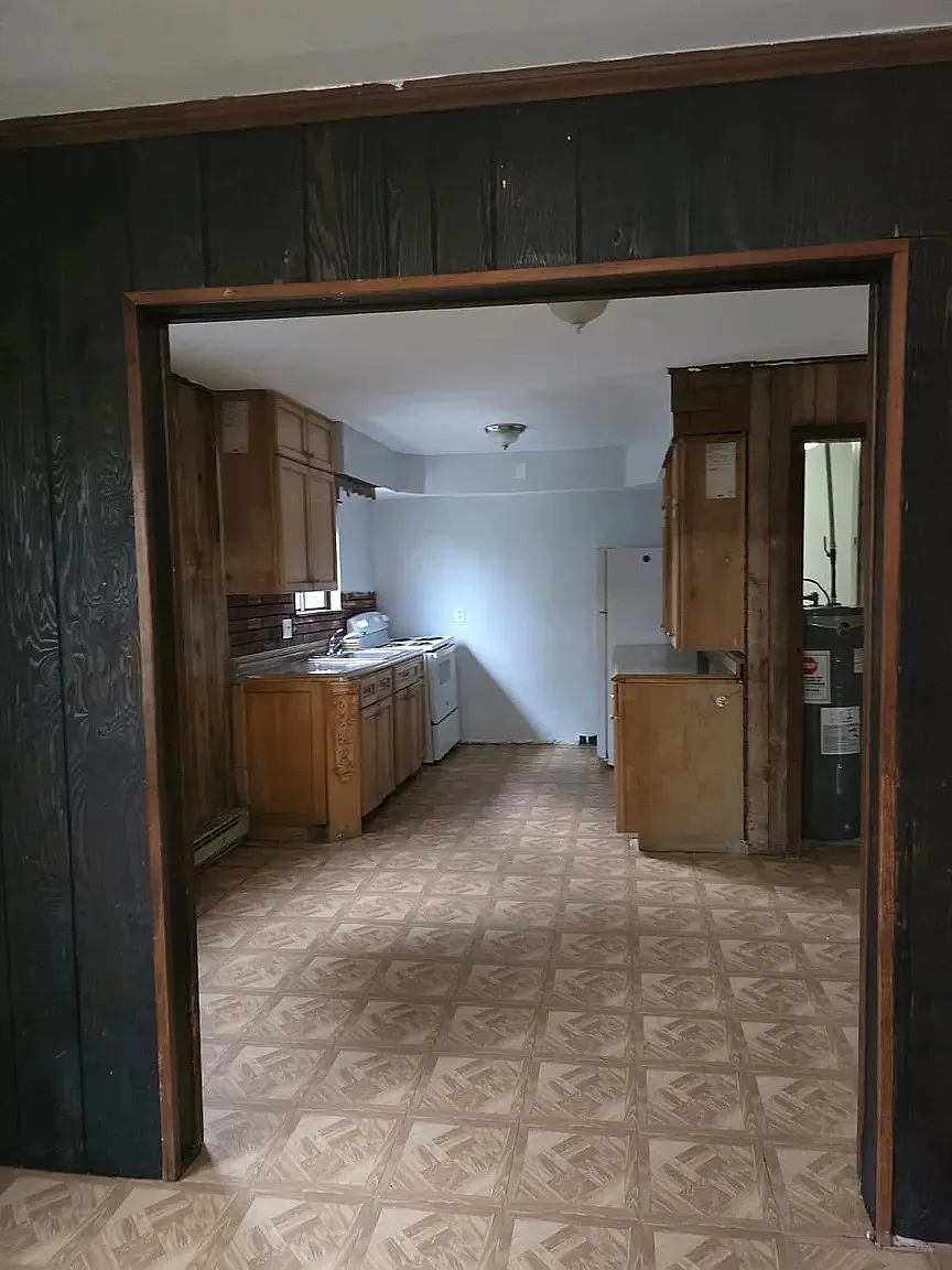 3 bed, $2,000 — Photo 3