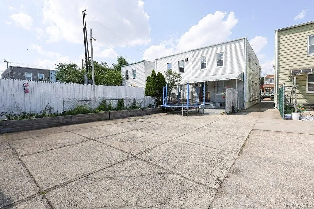 10416 Rosita Road photo 1