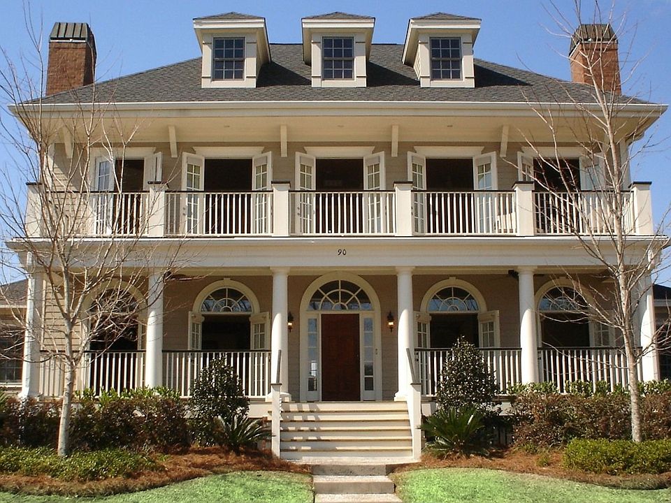 90 Dalton with dual piazzas and golf course views