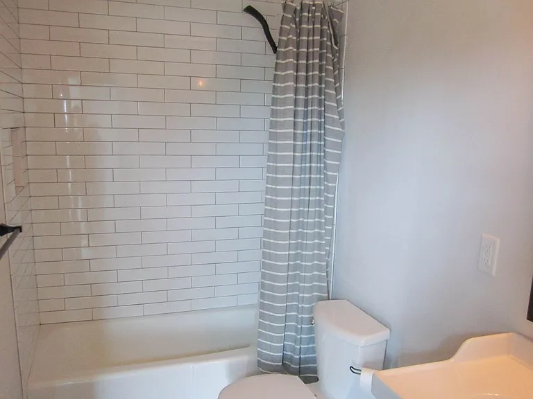 931 Madison Ave — Photo 13