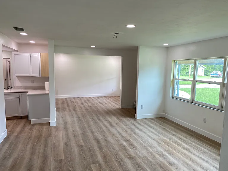 2816 Pine Ave — Photo 7