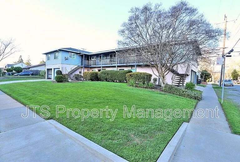 4439 V St #5 — Photo 65