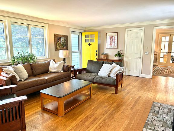 3rd image of 1388 Westbrook Street