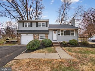 840 Walnut Rd, Warminster, PA 18974