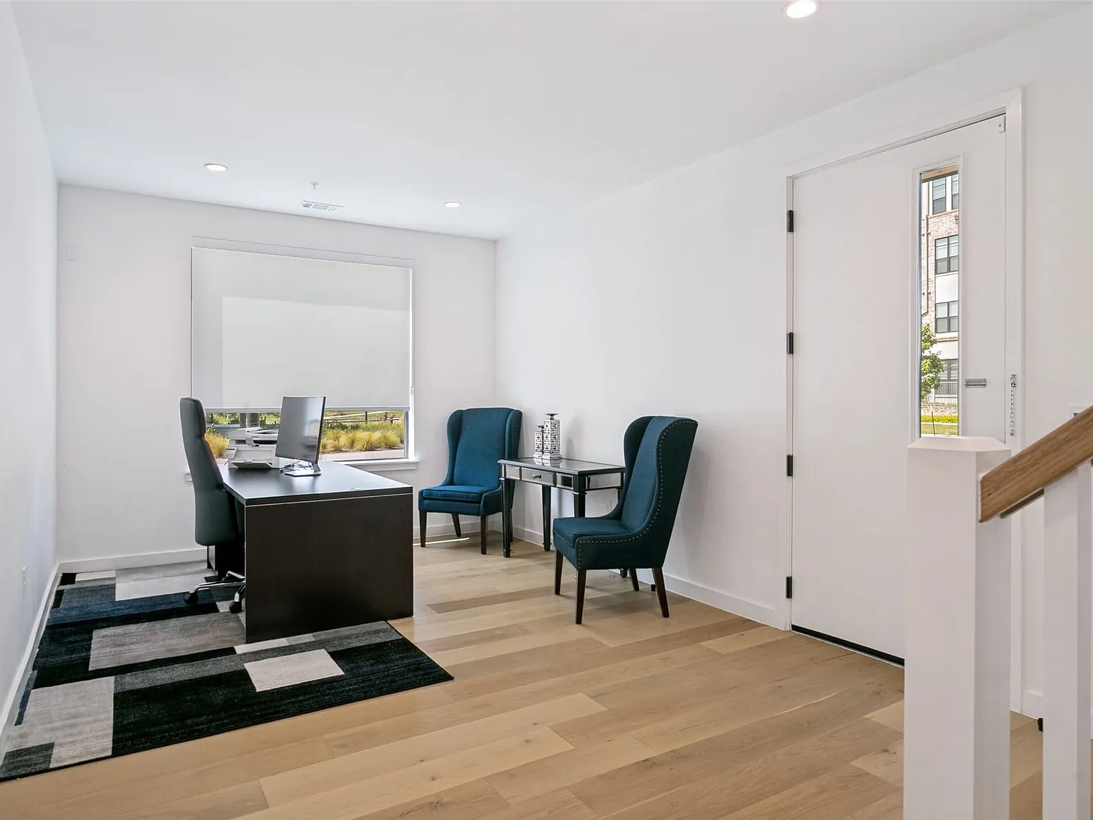 4 bed, 3.5 bath, 3525 sqft, $5,500 — Photo 3