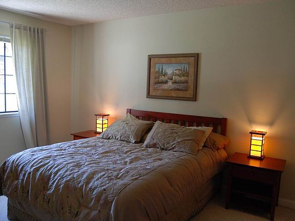 5th image of 404 Colony Knoll Dr