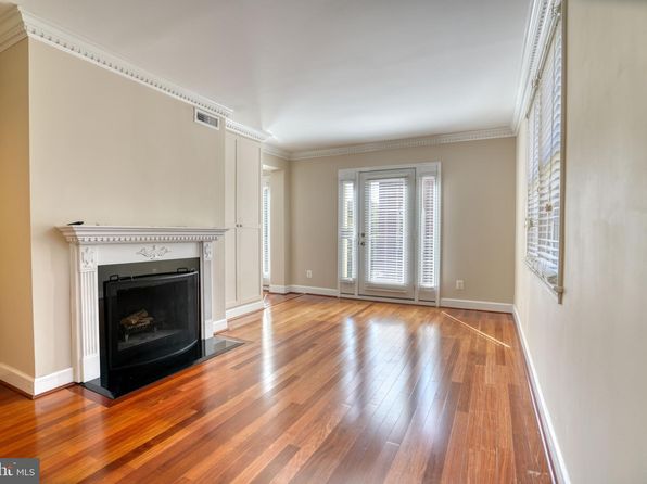 1209 N Pitt St APT 2A