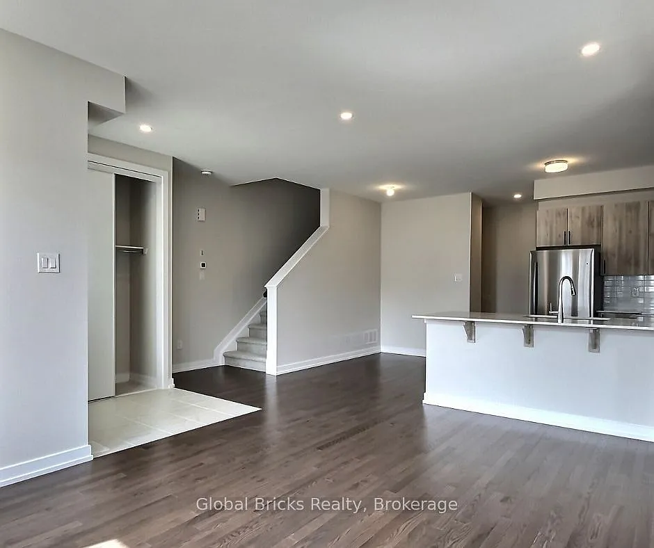 3 bed, $2,650 — Photo 4