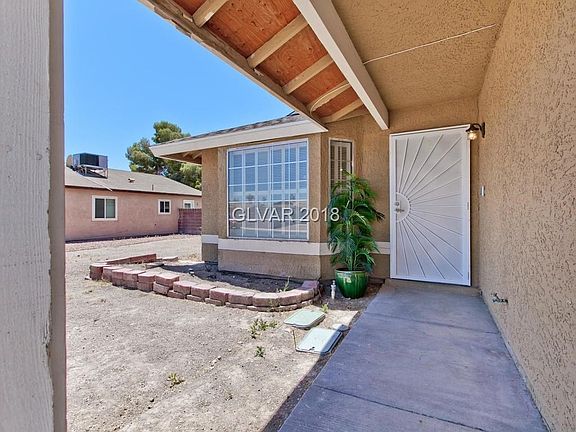 3rd image of 6525 Miragrande Dr