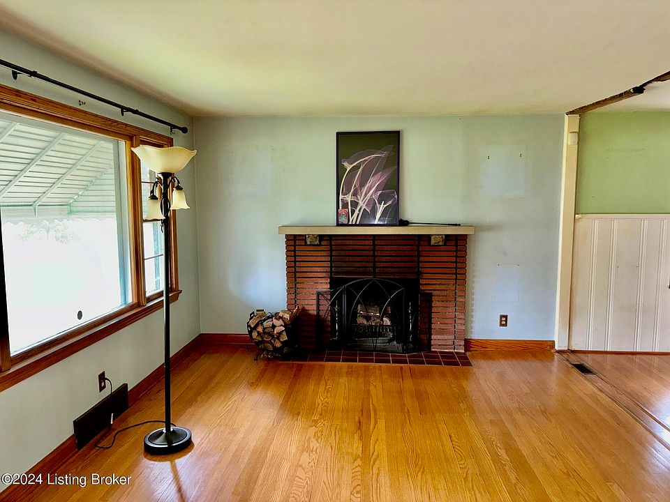 2nd image of 4812 Oak Park Dr