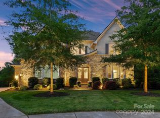 108 Walker Falls Way, Matthews, NC 28104