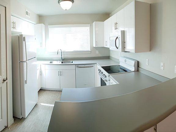 4th image of 1026 N 1090 W Unit 78