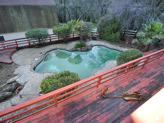 3rd image of 881 Doe Run Ln