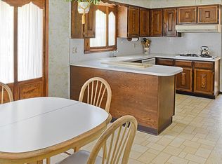 8 Merlin Pl, Pine Brook, NJ