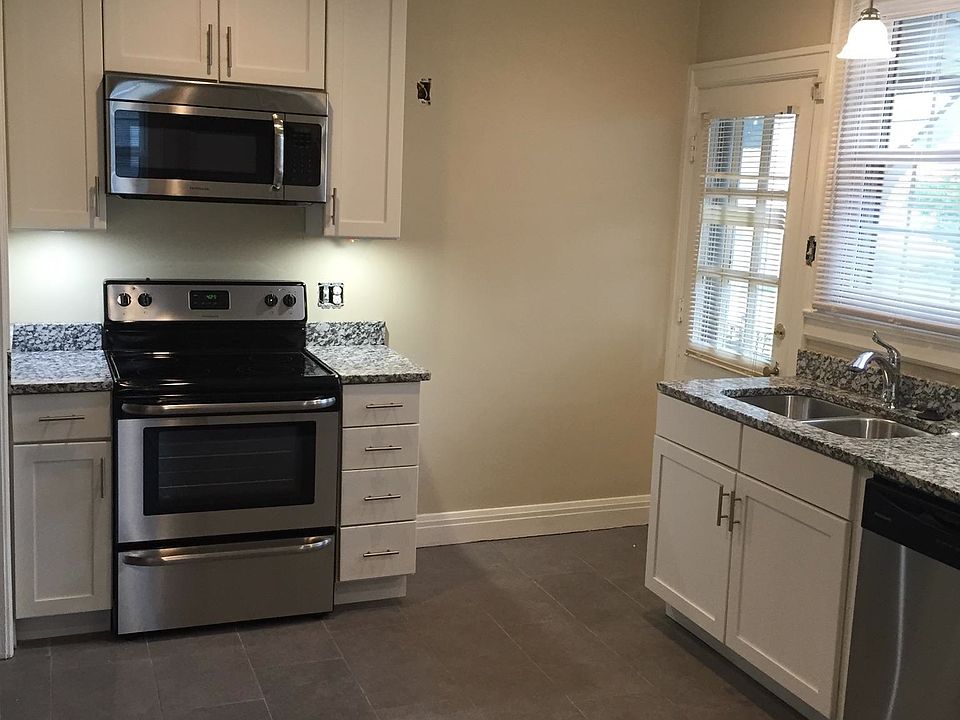 Kitchen. NEW Remodel. Appliances, tile floors, granite count