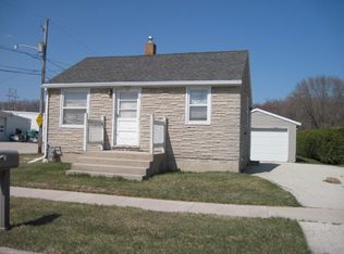 4022 Ellis St, Manitowoc, WI 54220