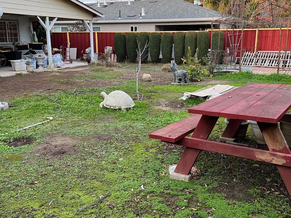 2nd image of 812 Yerba Buena Rd