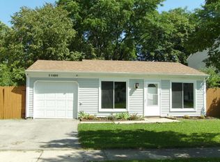 2S635 Wembly Dr, Warrenville, IL 60555