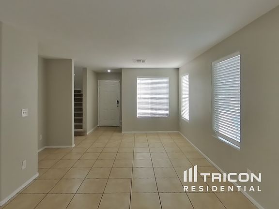 4th image of 2101 Seattle Shore St