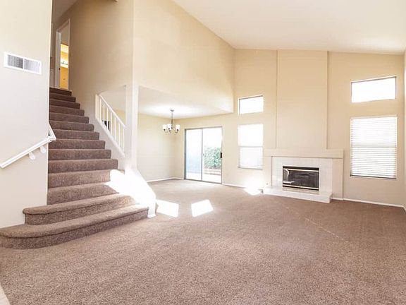 4th image of 7685 Sweetwater Ln
