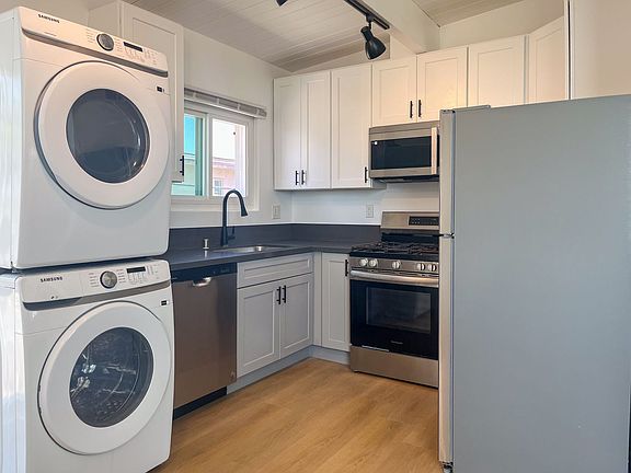 5th image of 3315 W 104th St APT 8