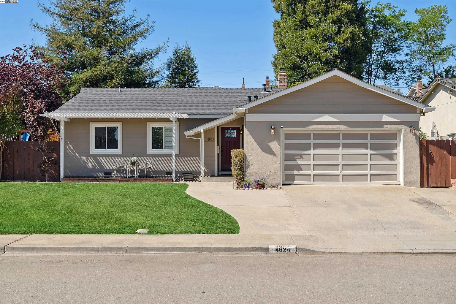 4624 Newhaven Way photo 1