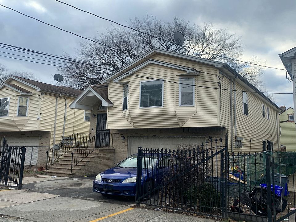 2nd image of 813-815 S 17th St