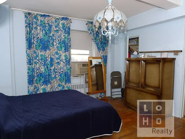 550 Grand Street image 1 of 3