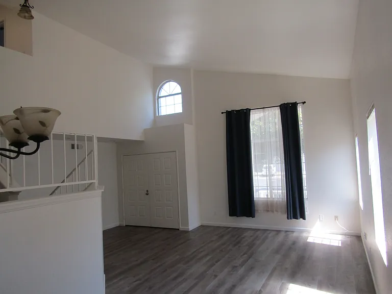 1333 Sherry Pl — Photo 8