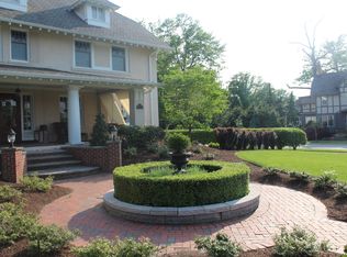 18139 W Clifton Rd, Lakewood, OH 44107